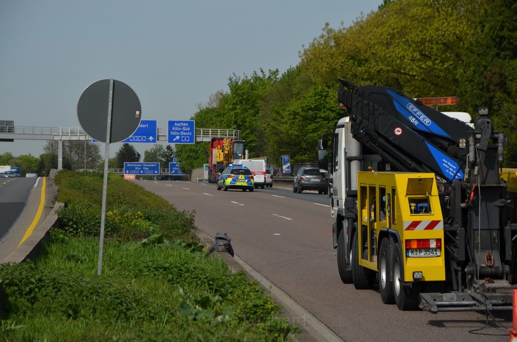 VU LKW umgestuerzt A 3 Rich Oberhausen Hoehe AS Koeln Koenigsforst P269.JPG - Miklos Laubert